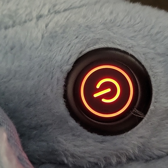 Heated Blanket with USB Connection (Battery Pack Not Included) Can Use Powerbank - Picture 7 of 16